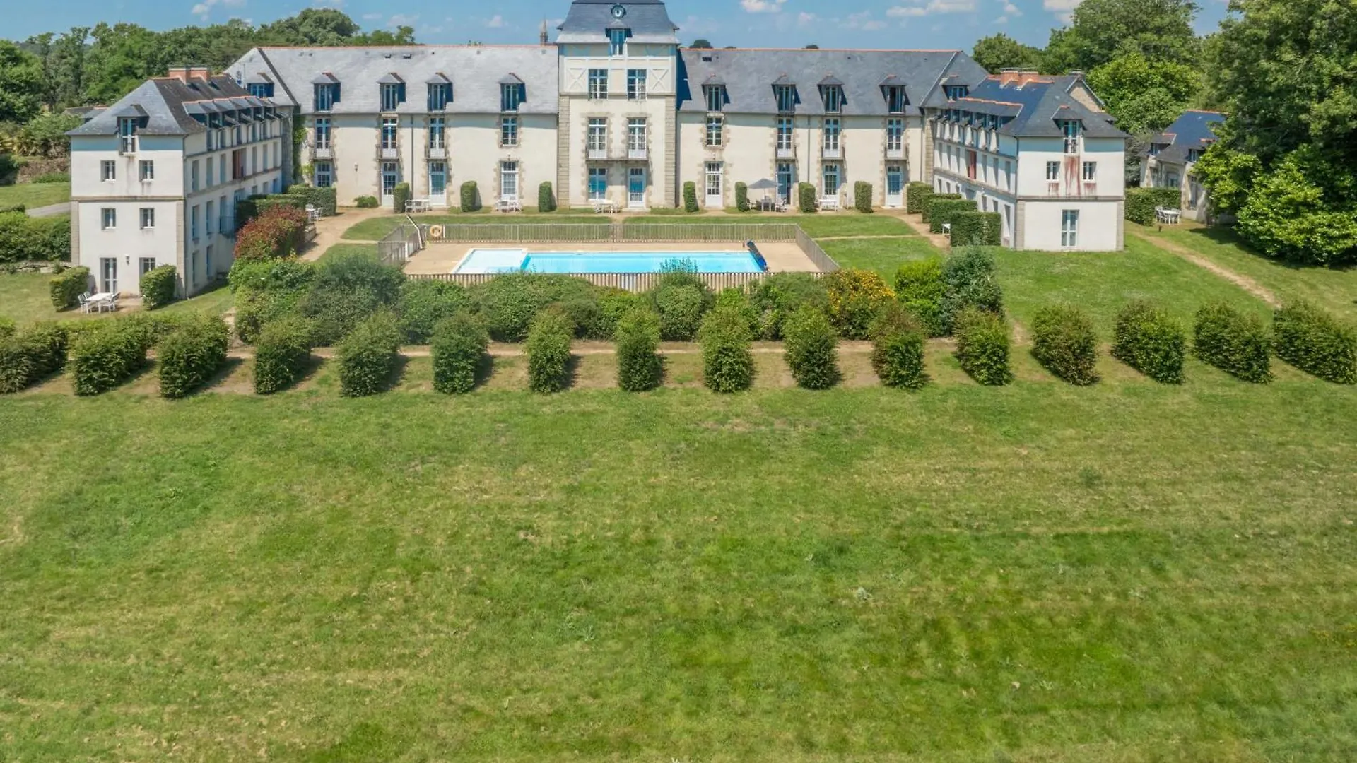 Apartment Le Chateau De Kergonano-26 By Interhome 巴登 法国